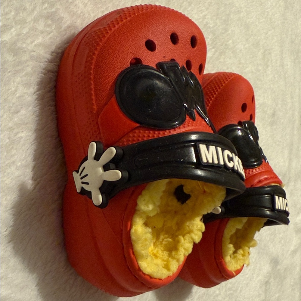 Mickey Mouse Crocs - Picture 4 of 6